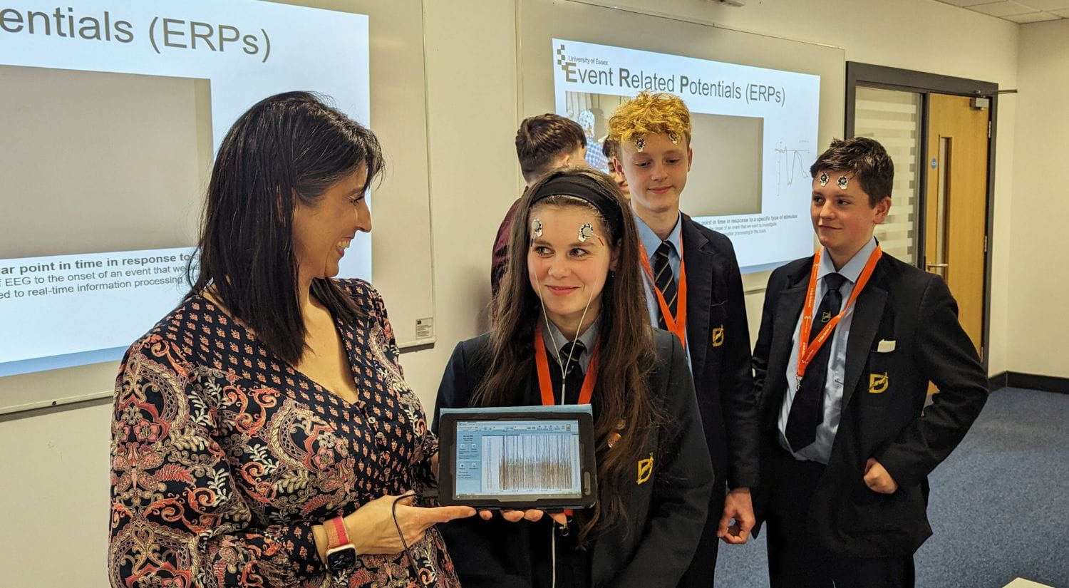 A student learns about brain waves 