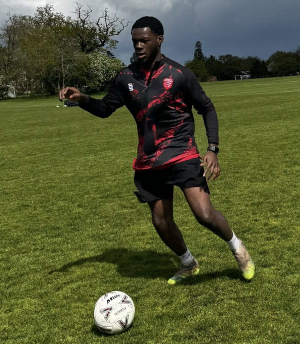 Daniel Oduleye Essex Blades Mens Football Graduate 