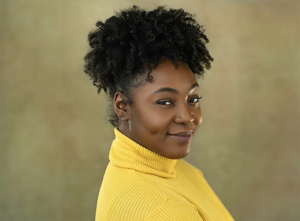 Self-portrait photograph of Gail Egbeson.