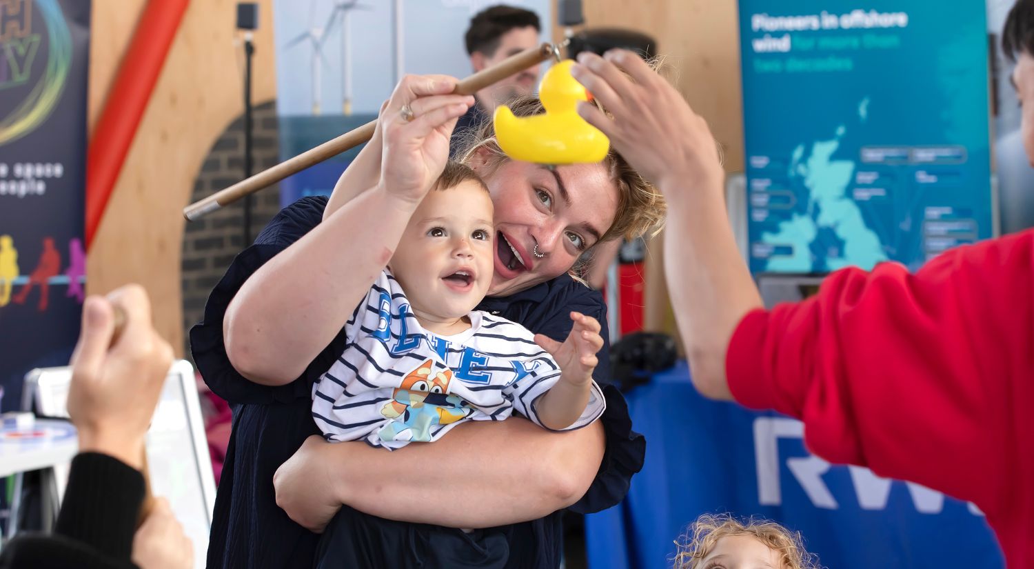 A family finds the winning duck